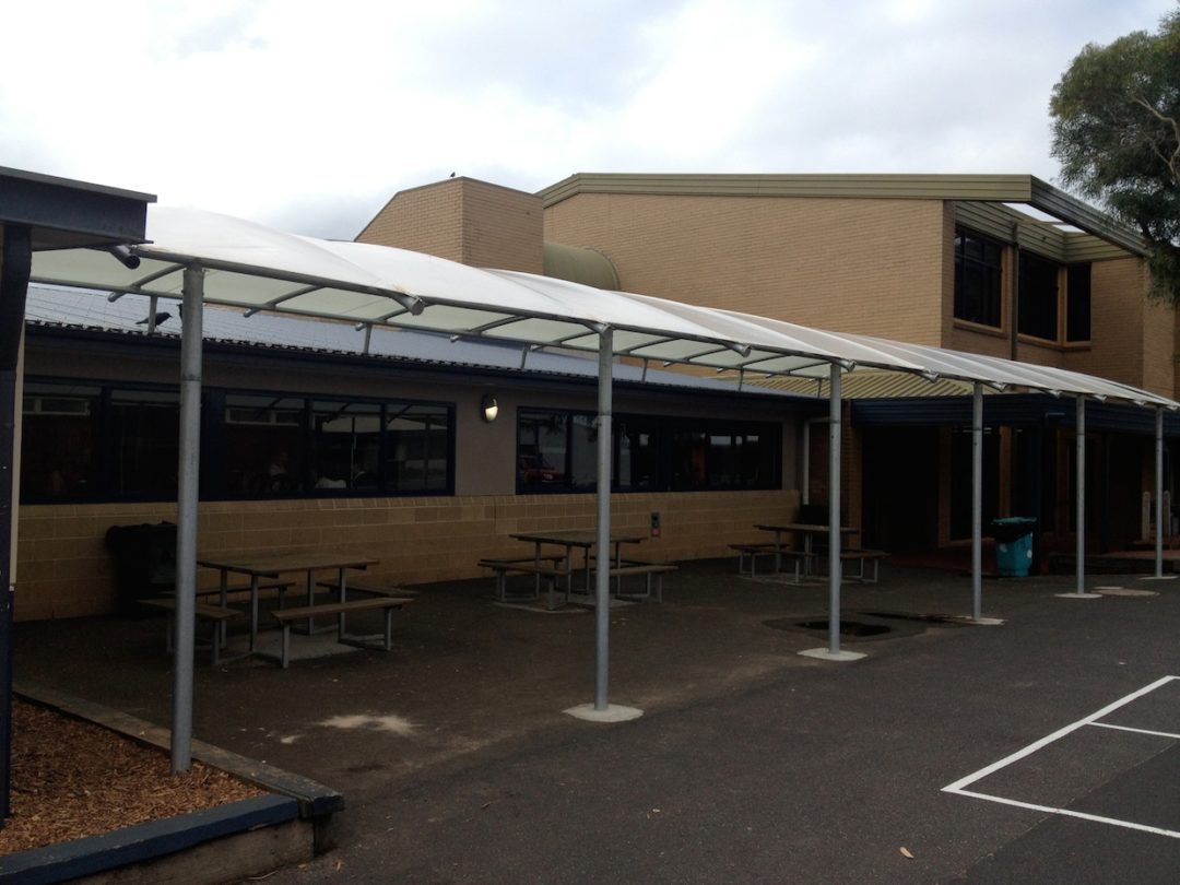 School-shelter - Peninsula Shade Sails